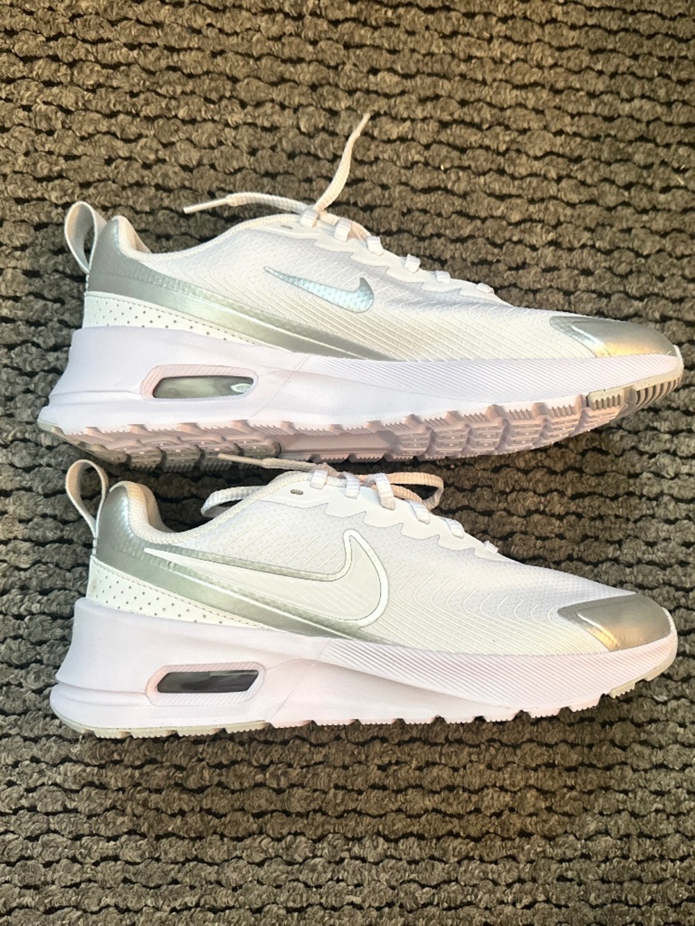 Womens NIKE Air Max Nuaxis